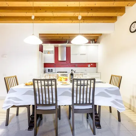 Apartmán Modern Arch