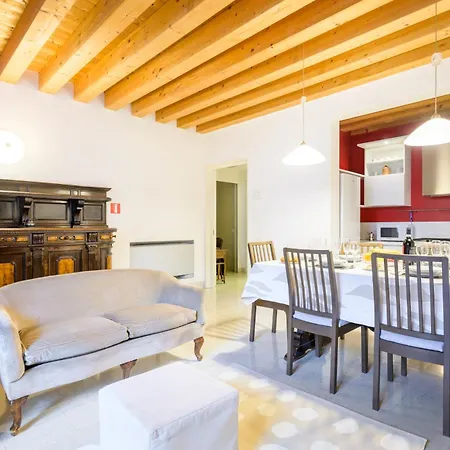 Modern Arch Apartmán